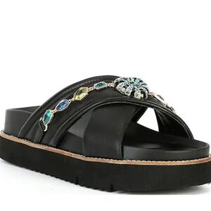 New Size 9.5 GB Charm-Ing Leather Cross Strap Charm Chunky Platform Sandals